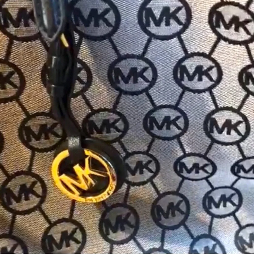 Michael Kors Canvas With Leather Trim Reversible Tote Bag - Picture 7 of 15
